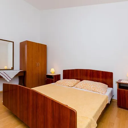 Apartments Milka Slatine Exterior photo