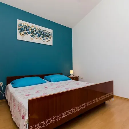 Apartments Milka Slatine Exterior photo